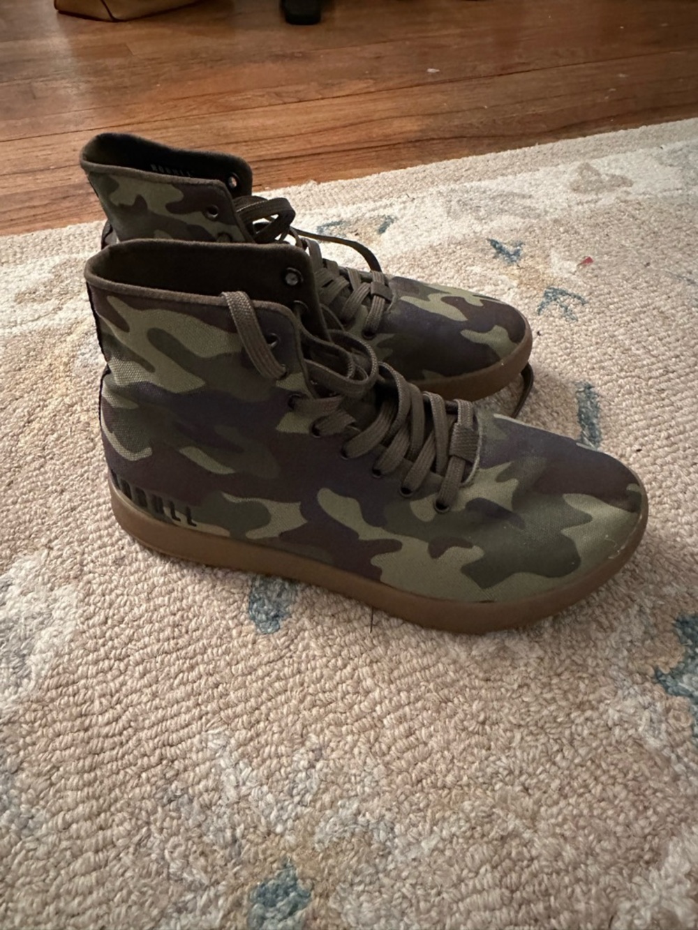 New Not Worn - Men's Camouflage High-Top Sneakers - Olive Camo